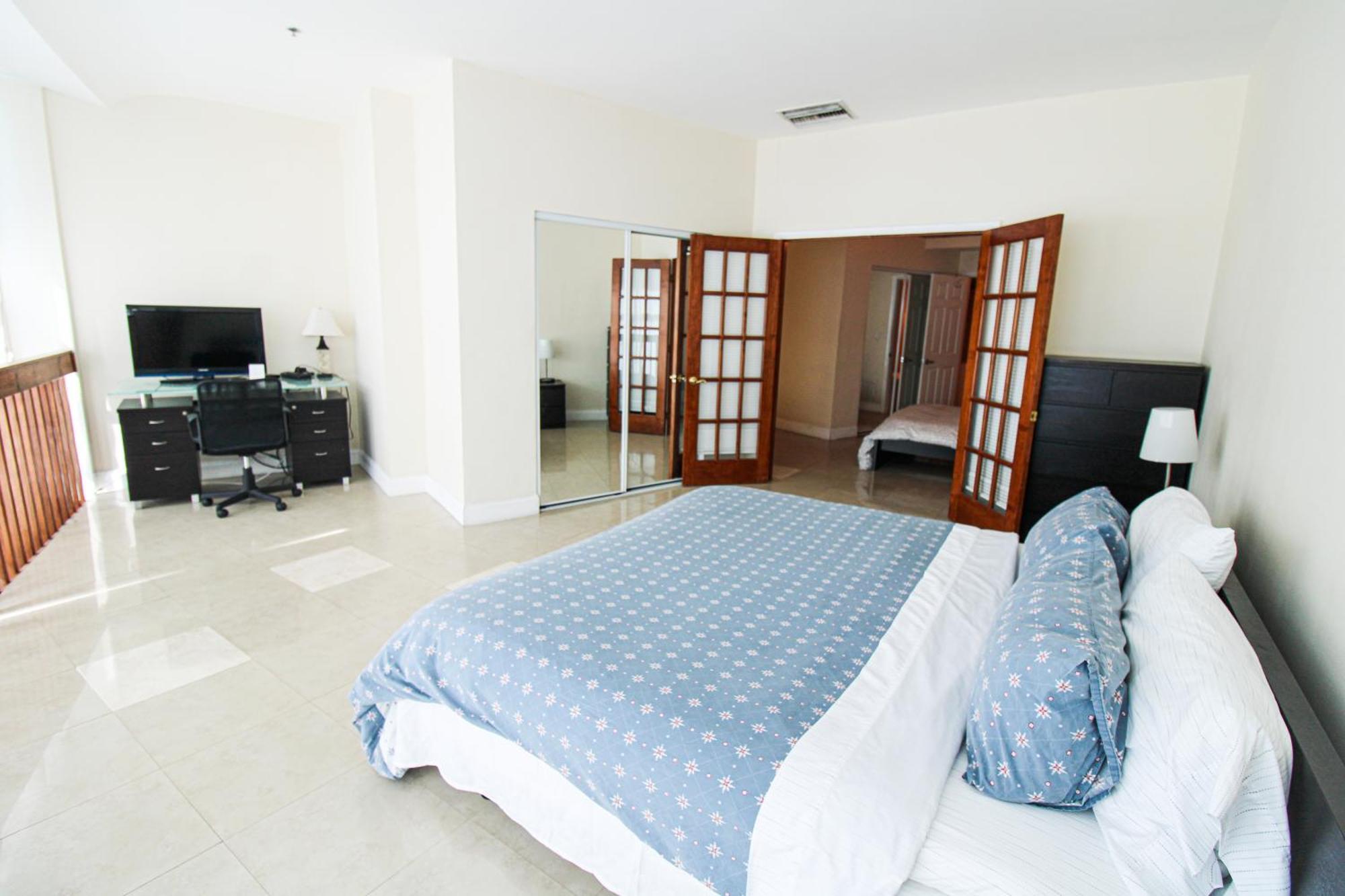 Castle L5 Oceanview Double-Loft With Pool, Beach Access, Tennis, Free Parking! Βίλα Μαϊάμι Μπιτς Εξωτερικό φωτογραφία